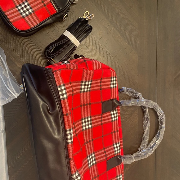 New Weekender bag and matching Mini Purse - Picture 2 of 10